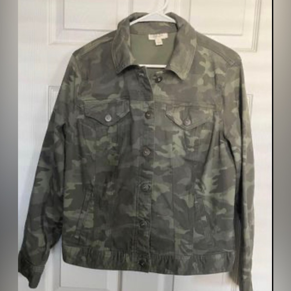 Style & CO size L Camo jacket new